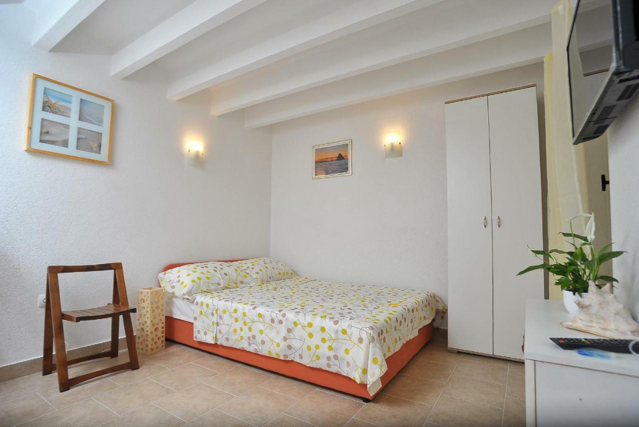 Apartments Sonia & Ana Trogir Dış mekan fotoğraf